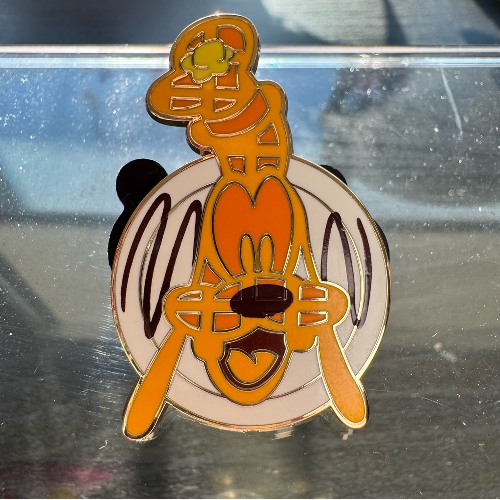 Disney Whimsical Waffle Pin Goofy